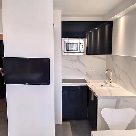 Graziella 411 Daire Juan-les-Pins